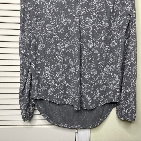 Lucky Brand Womens Size Small Gray Long Sleeve Boho Top Hi Low Lightweight - Picture 6 of 8